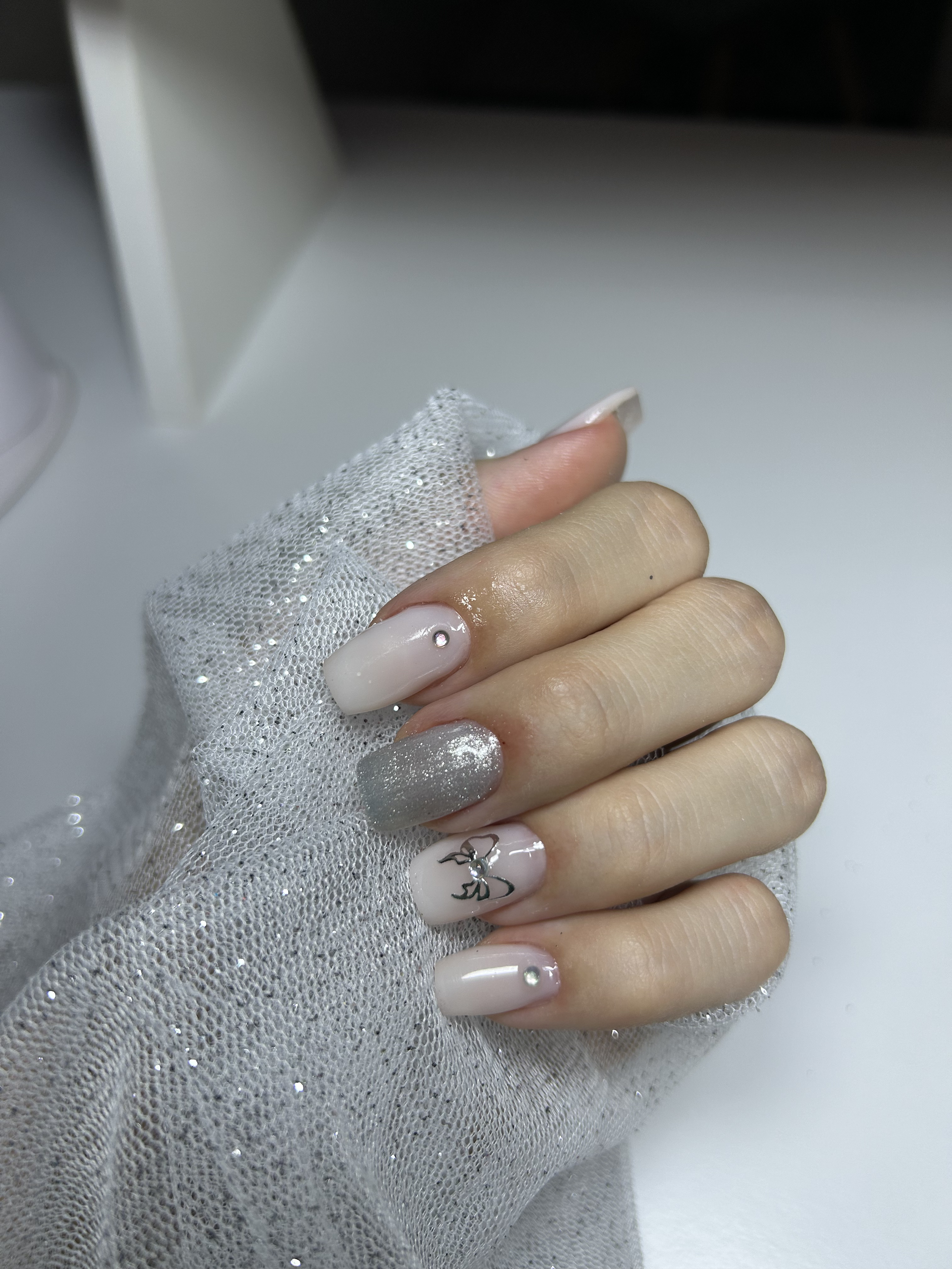 Nail art por Cíntia Caixeta